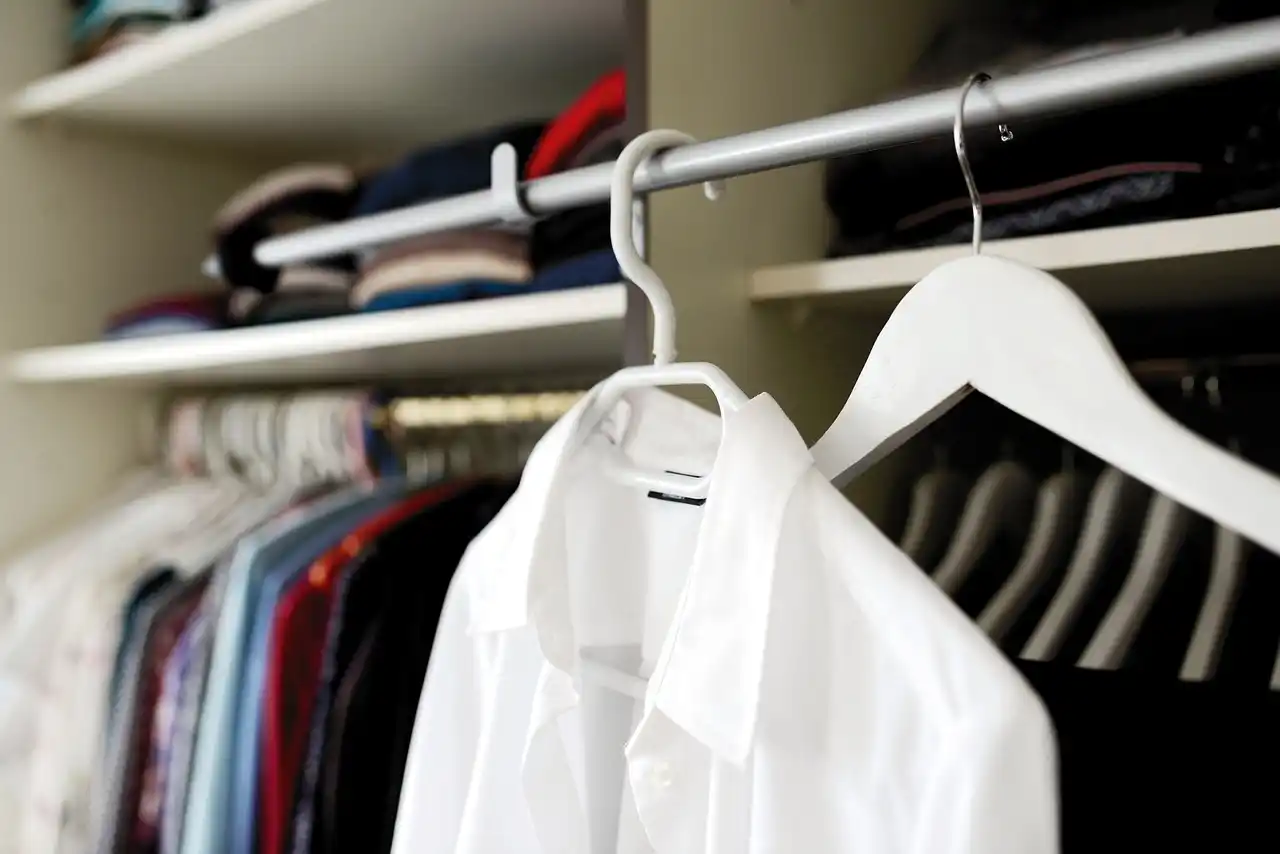 The Ultimate Guide to Space-Saving Pants Hangers: A Comprehensive Review