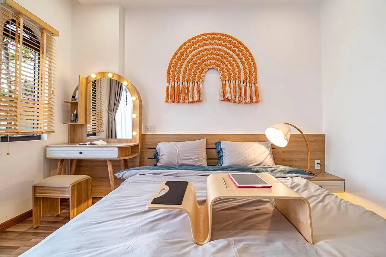 The Ultimate Guide to Space-Saving Bedroom Furniture: Solutions for Modern Living